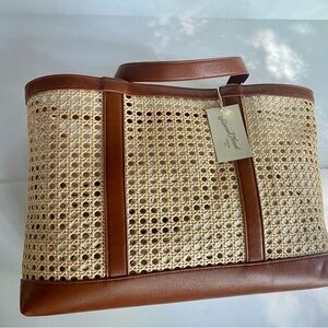 Universal threads Wicker tote